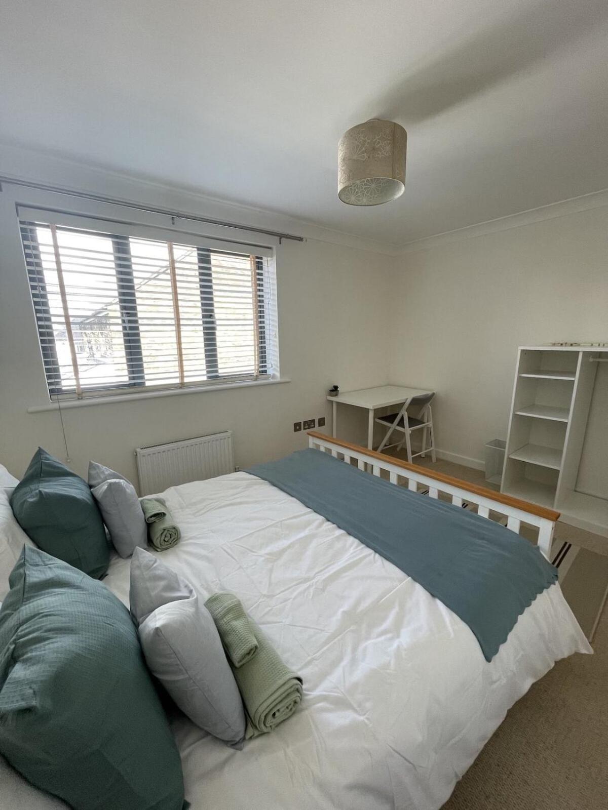 Comfortable Home W Private Parking Charlestown Charlestown  Exteriör bild