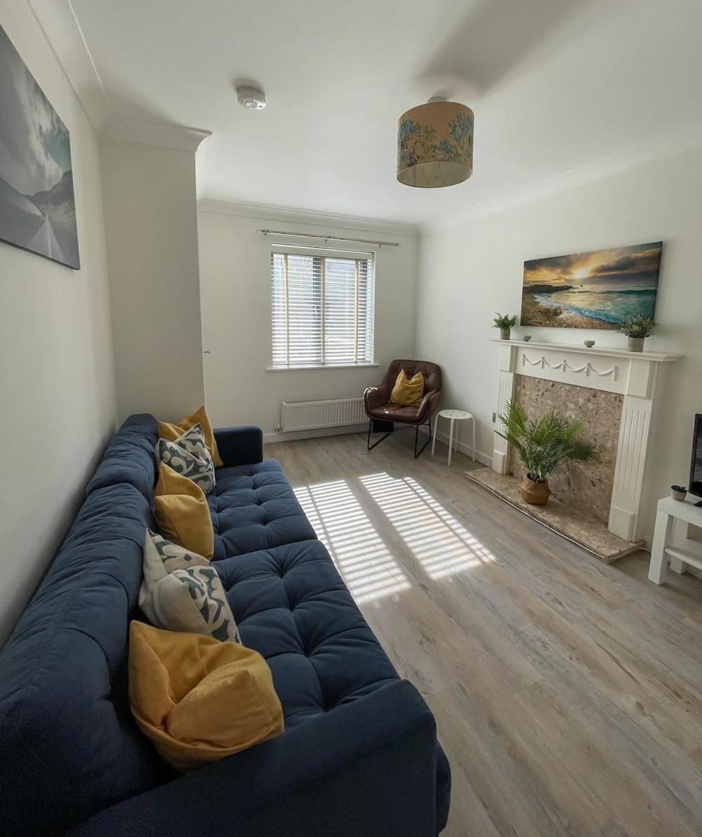 Comfortable Home W Private Parking Charlestown Charlestown  Exteriör bild
